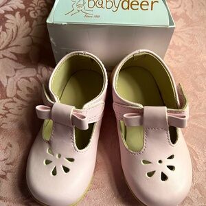 Baby Deer light pink walkers sz5